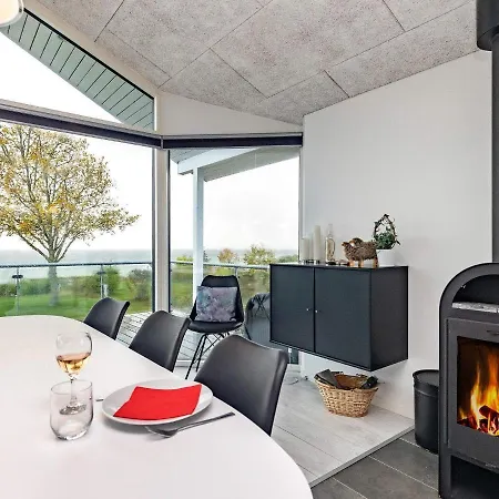 8 Person In Faaborg Bøjden